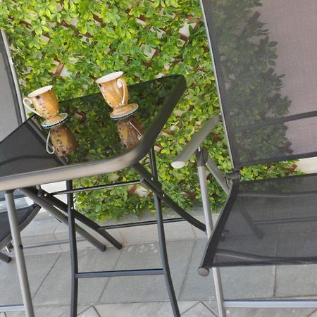 Cozy Studio Near The Park With Huge Verandah. 벨리코 터르노보 외부 사진